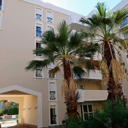 Apartment Centre Avec Piscine Et Parking Prive