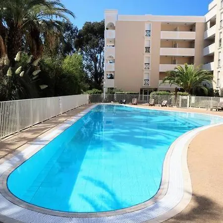 Apartment Centre Avec Piscine Et Parking Prive *